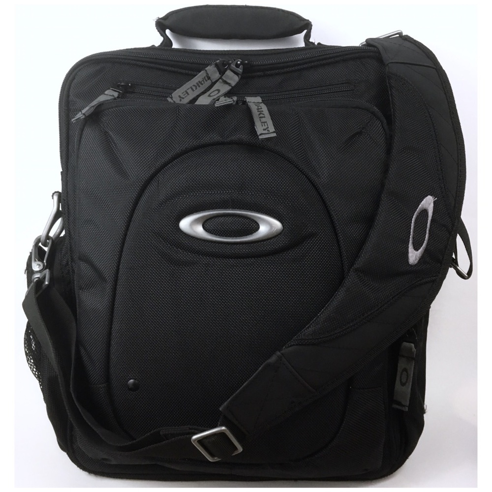 OAKLEY Vertical Black Computer Shoulder Bag